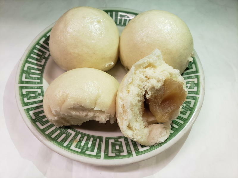 #31. Lotus Paste Bun (3)
